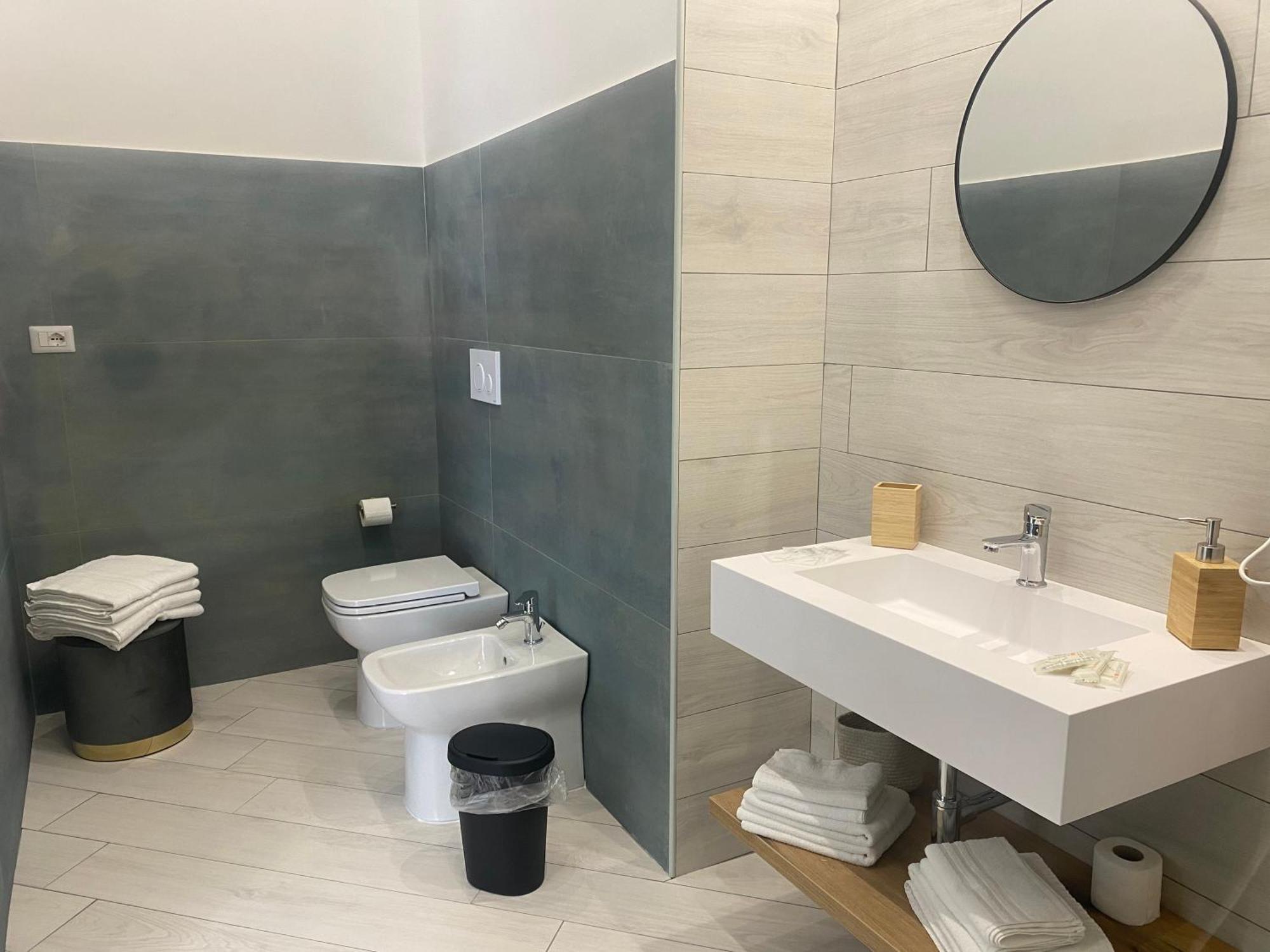 Ludben Dante Hotel Наполи Екстериор снимка