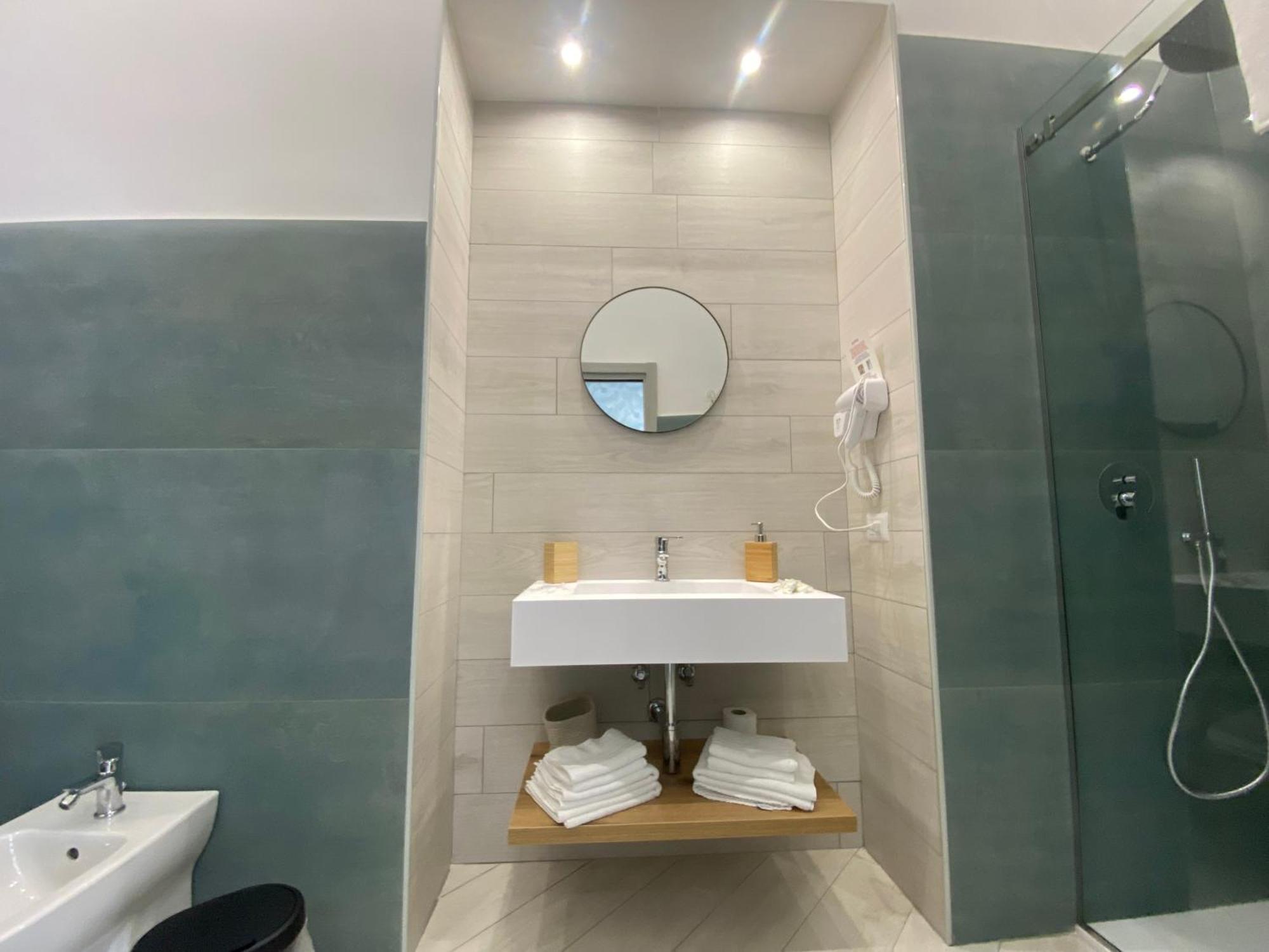 Ludben Dante Hotel Наполи Екстериор снимка