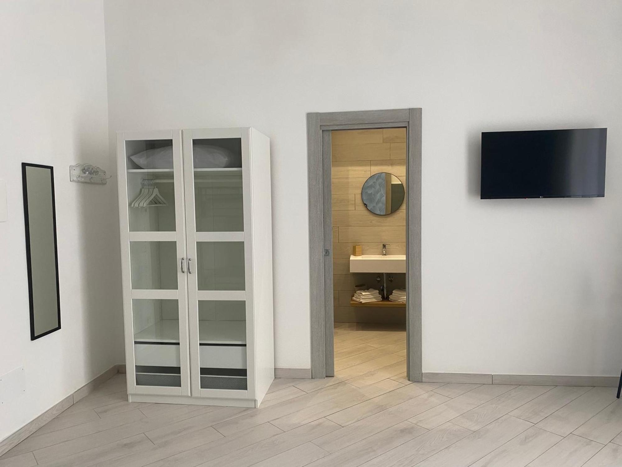 Ludben Dante Hotel Наполи Екстериор снимка