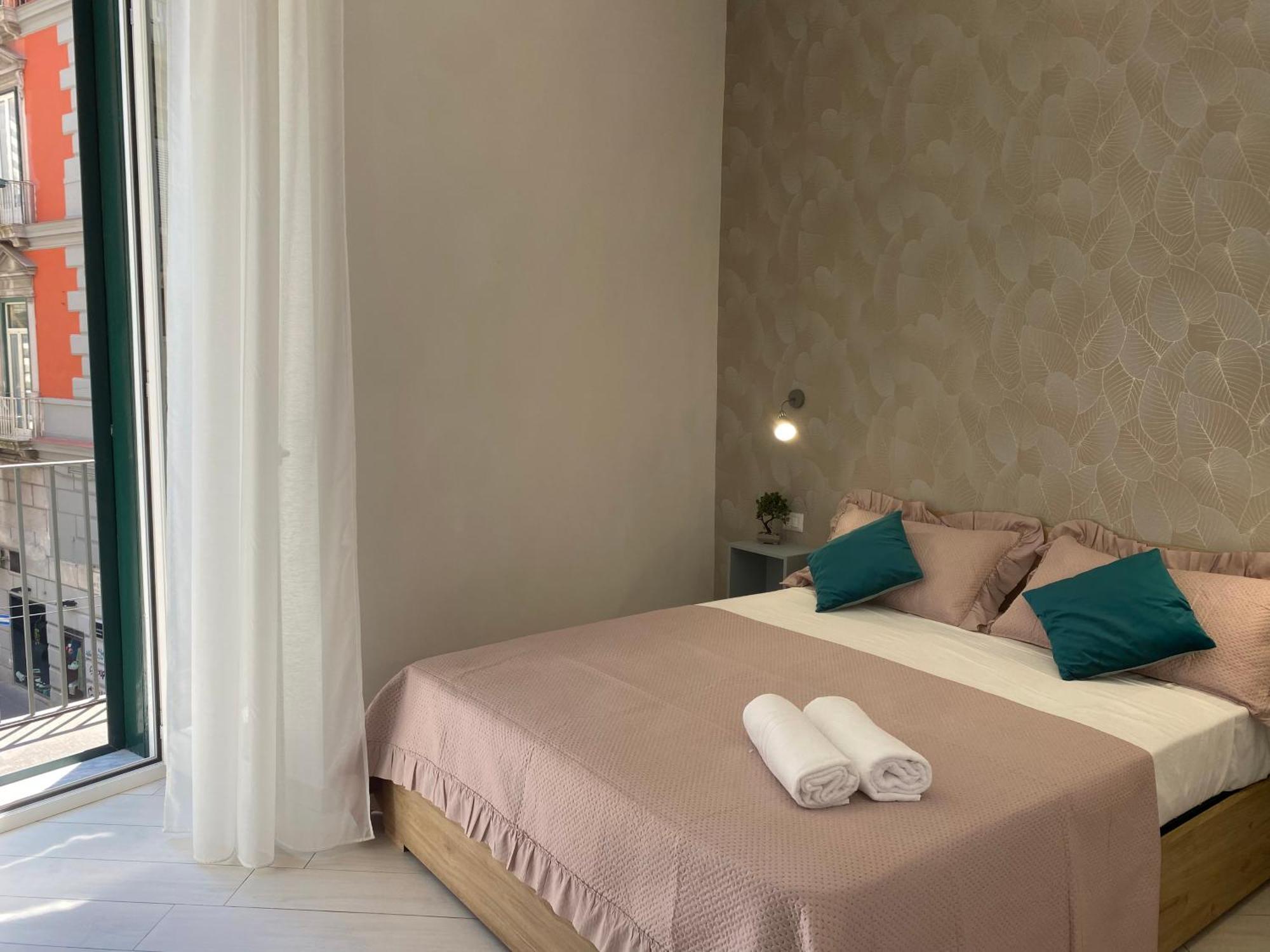 Ludben Dante Hotel Наполи Екстериор снимка