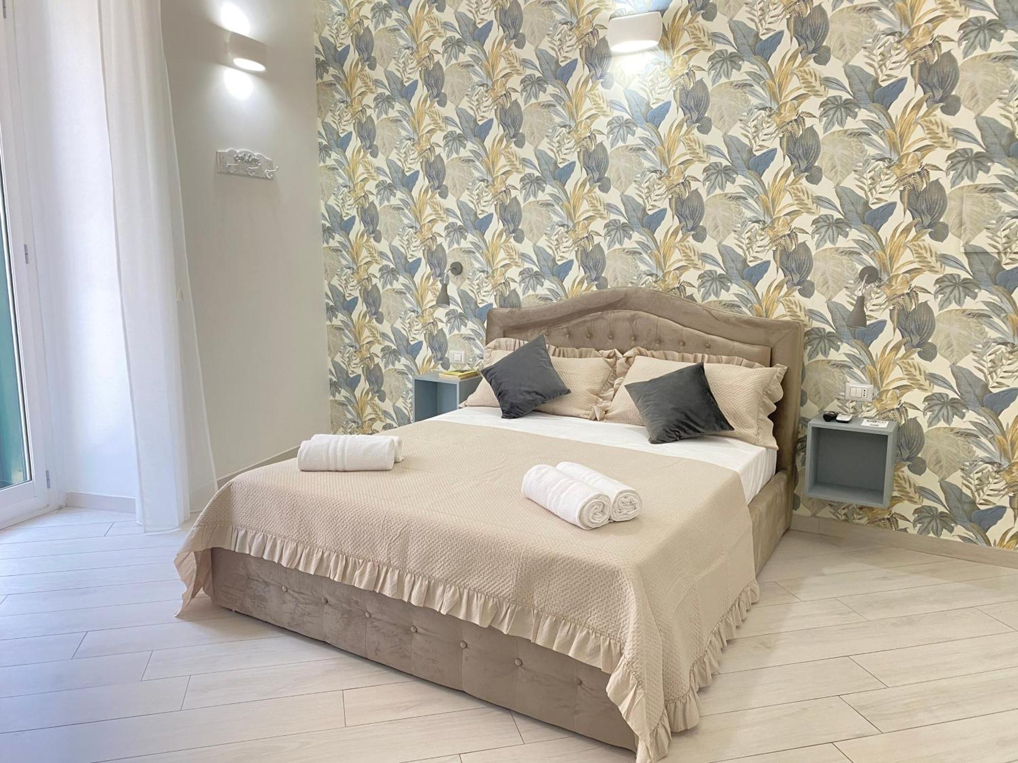 Ludben Dante Hotel Наполи Екстериор снимка