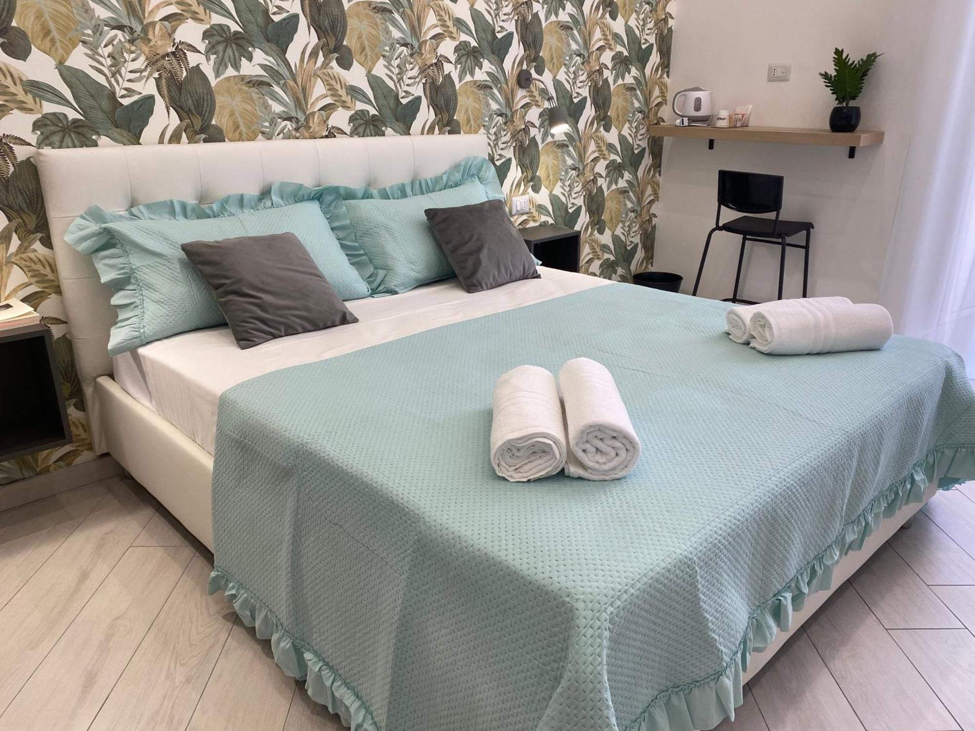 Ludben Dante Hotel Наполи Екстериор снимка